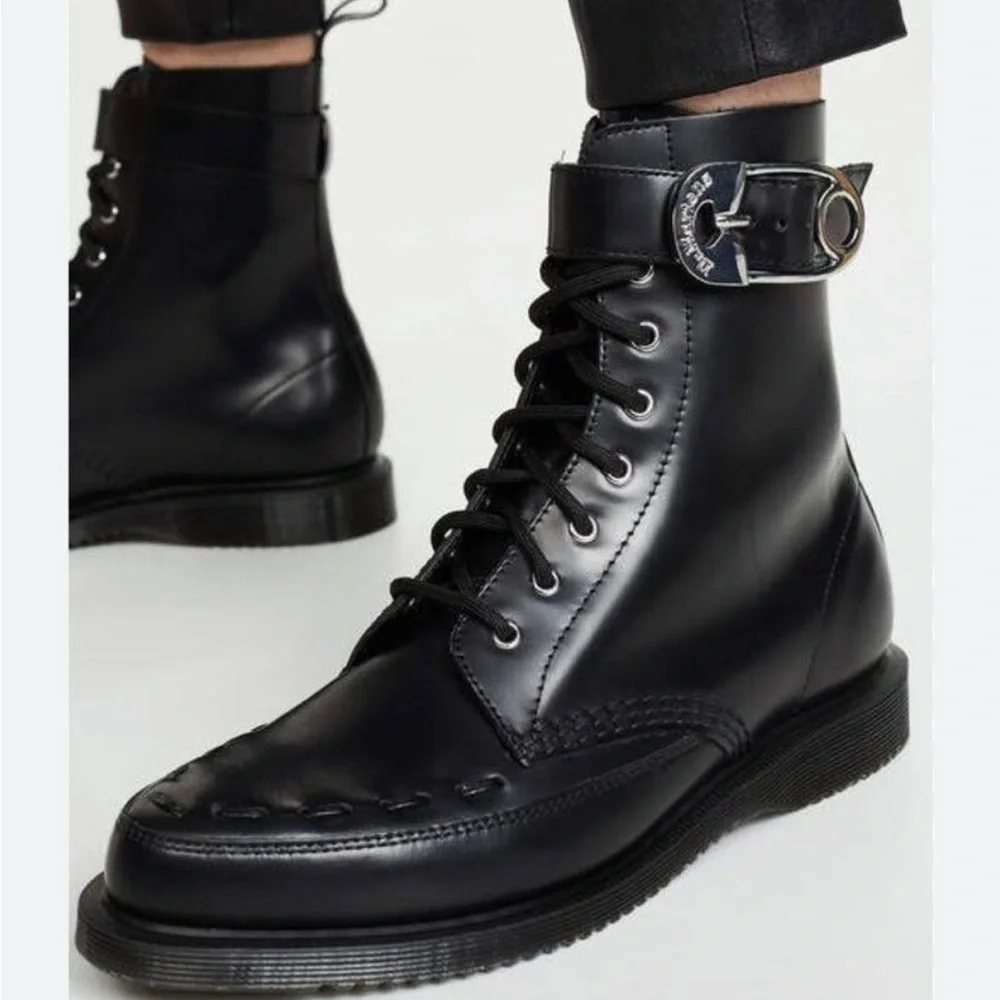 Dr. Martens Geordin boot punk-inspired details - Picture 4 of 16